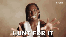 Hunt For It Bustle GIF - Hunt For It Bustle Look For It GIFs