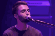 singer singing