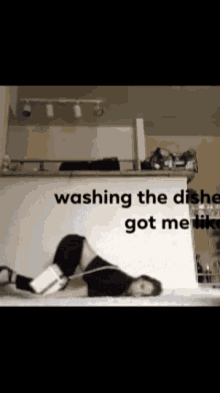 Wash Dishes GIF - Wash Dishes Washing GIFs
