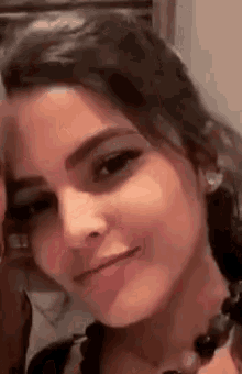 Emilly Araujo Duck Face GIF - Emilly Araujo Duck Face Selfie GIFs