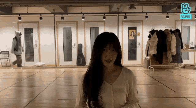 Seulcrescent Loona GIF - Seulcrescent Loona Yves Passing By GIFs