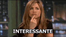 Interessante Lasciami Pensare Jennifer Aniston GIF - Interesting Let Me Think Jennifer Aniston GIFs