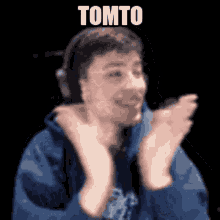 Tomto Tomato GIF - Tomto Tomato Funny Museum GIFs