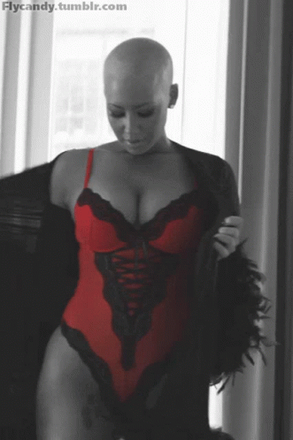 Sexy images of amber rose