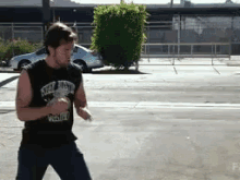 Kicking Off The Mirror - It'S Always Sunny In Philadelphia GIF - Its Always Sunny In Philadelphia Roundhouse Kick GIFs