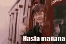 Harry Potter Despedida Adiós Tren Hasta Mañana GIF - Harry Potter Hasta Manana Despedida GIFs