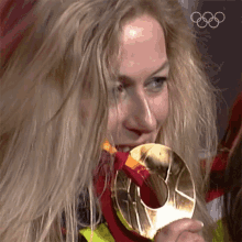 Kiss My Medal Luge GIF - Kiss My Medal Luge Sylke Otto GIFs