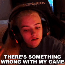 Theres Something Wrong With My Game Mimi GIF - Theres Something Wrong With My Game Mimi Michaela Lintrup GIFs