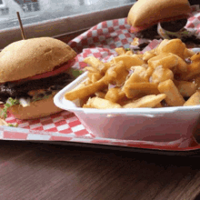 Poutine Burger GIF - Poutine Burger Hamburger GIFs