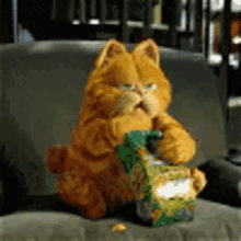 Garfield Eating GIF - Garfield Eating Hungry GIFs