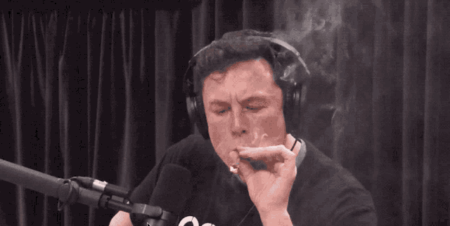 Elon Musk Smoking GIF - Elon Musk Smoking Blunt - Discover & Share GIFs