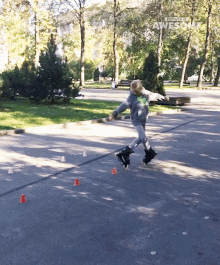 Roller Blades People Are Awesome GIF - Roller Blades People Are Awesome Tricks GIFs