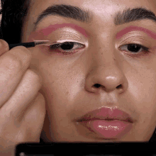 Applying Eyeliner Veronica Austin GIF - Applying Eyeliner Veronica Austin Bustle GIFs