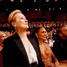 Meryl Streep Está Emocionada GIF - Emocion Si Muy Bien GIFs