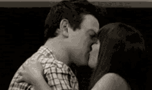 monchele finchel kiss monchele finchel kiss