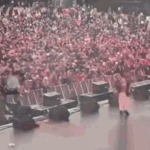 concert hype dancing dance smoke concert hype dancing dance smoke