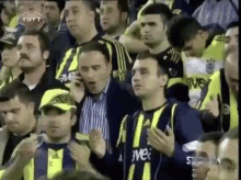 Fenerbahçe Fenerbahçe Taraftarı GIF - Fenerbahçe Fenerbahçe Taraftarı Dua GIFs