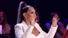 Clap Michelle Visage GIF - Clap Michelle Visage Queen Of The Universe GIFs