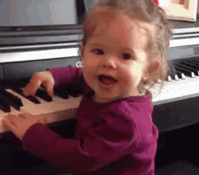 Playing Piano Claire Crosby GIF - Playing Piano Claire Crosby Claire And The Crosbys GIFs