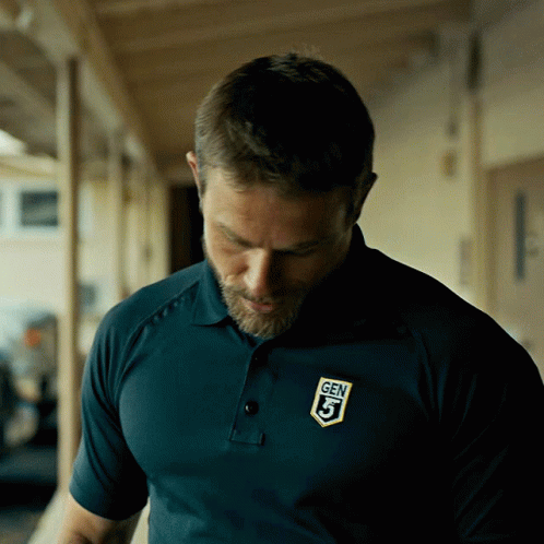 The D Day (Riley) Charlie-hunnam-triple-frontier