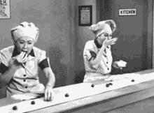 Lucille Ball I Love Lucy GIF - Lucille Ball I Love Lucy Chocolate Factory GIFs