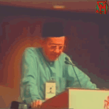 Mahathir Melayu Mudah Lupa GIF - Mahathir Melayu Mudah Lupa Melayu GIFs