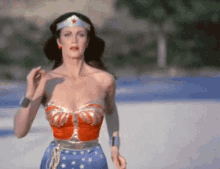 Wonder Woman GIF - Wonder Woman Running GIFs