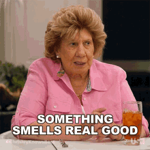 Something Smells Real Good Chrisley Knows Best GIF - Something Smells Real Good Chrisley Knows Best Something Is Smelling Delicious GIFs