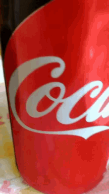 Cocacola Cocaalessi GIF - Cocacola Cocaalessi Softdrinks GIFs