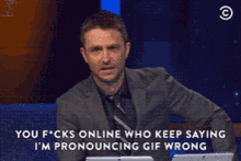 Chris Hardwick Funny Gif GIF - Chris Hardwick Funny Gif Not A Linguist GIFs