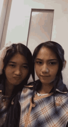 Oniel Jkt48 Ratu Jkt48 GIF - Oniel Jkt48 Ratu Jkt48 Selfies GIFs