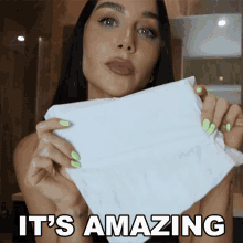 Its Amazing Coco Lili GIF - Its Amazing Coco Lili This Is Nice GIFs
