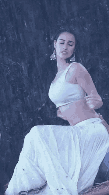 Disha Patani Sexy Actress GIF - Disha Patani Sexy Actress Bollywood GIFs