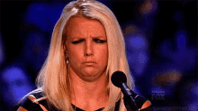 Britney Spears On Xfactor GIF - Unsure Not Sure Britney Spears GIFs