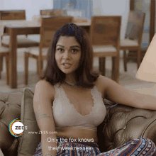 Only The Fox Knows Their Weakness Sakshi Pradhan GIF - Only The Fox Knows Their Weakness Sakshi Pradhan Zee5 GIFs