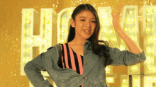 Pose Tiara Idol GIF - Pose Tiara Idol Bergaya GIFs