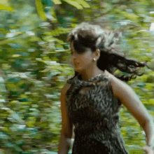 anushka-boobs-bounce.gif