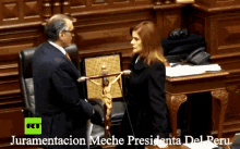 Mercedez Araoz Mercedez Presidenta Del Peru GIF - Mercedez Araoz Mercedez Presidenta Del Peru Meche Araoz GIFs