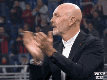 Pioli Stefano Pioli GIF - Pioli Stefano Pioli Pioli Clapping GIFs