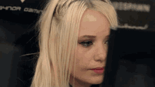 Checking Out Emuhleet GIF - Checking Out Emuhleet Concentrate GIFs