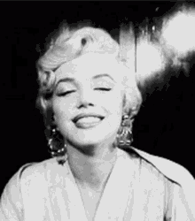Kisses Love You GIF - Kisses Love You Marilyn Monroe GIFs