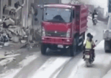 Accident Wrong Place GIF - Accident Wrong Place Wrong Time GIFs