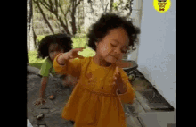 طفلة أطفال رقص روقان دماغ تأمل GIF - Child Kid Children GIFs