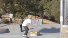 bench skate skateboard tricks pro athete