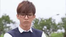 Not Bad GIF - Aaron Yan Fall In Love With Me Thumbs Up GIFs