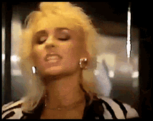 One To One Louise Reny GIF - One To One Louise Reny Artificial Joy Club GIFs