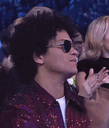Bruno Mars Clapping GIF - Bruno Mars Clapping Grammys GIFs
