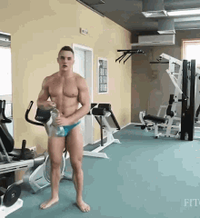 russian-bodybuilder-physique-manthong-handsome-gym-workout-hot.gif