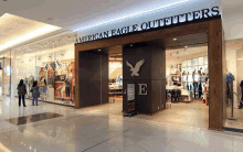 American Eagle Outfitters Clothing Store GIF - American Eagle Outfitters Clothing Store Trendy GIFs