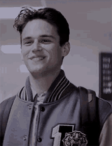 justin foley smile grin 13reasons why